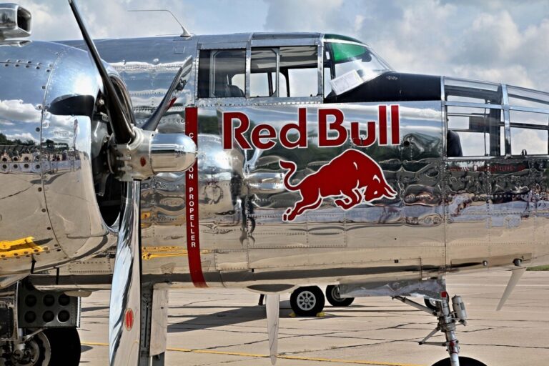 Red Bull verleiht Team Falcons neue Flügel