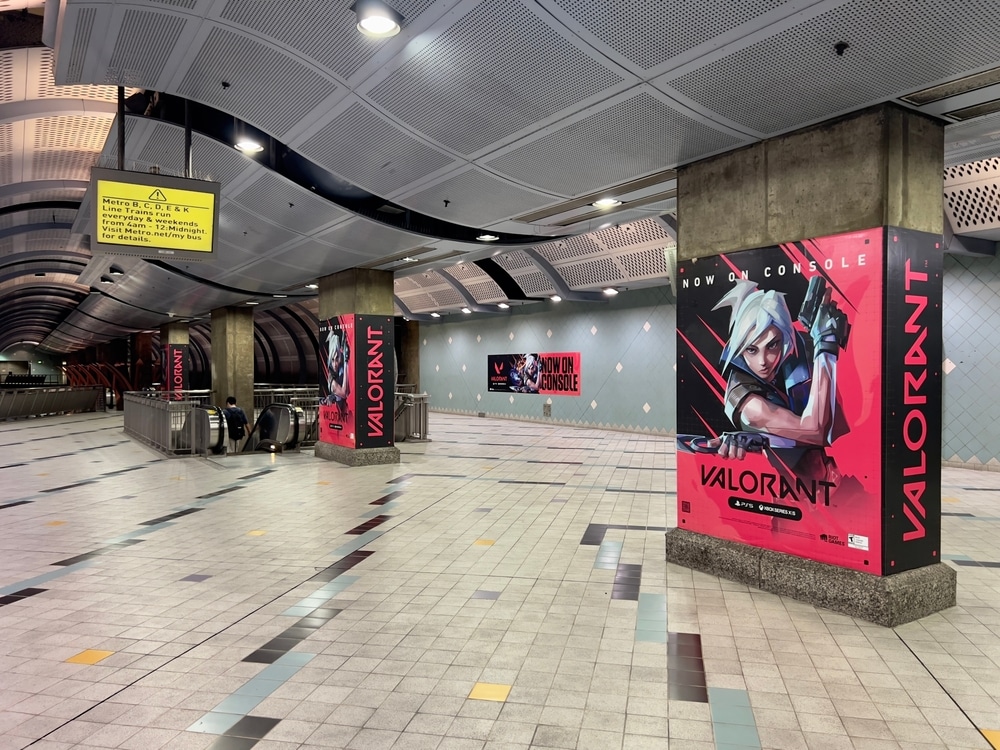 VALORANT Banner in der Öffentlichkeit