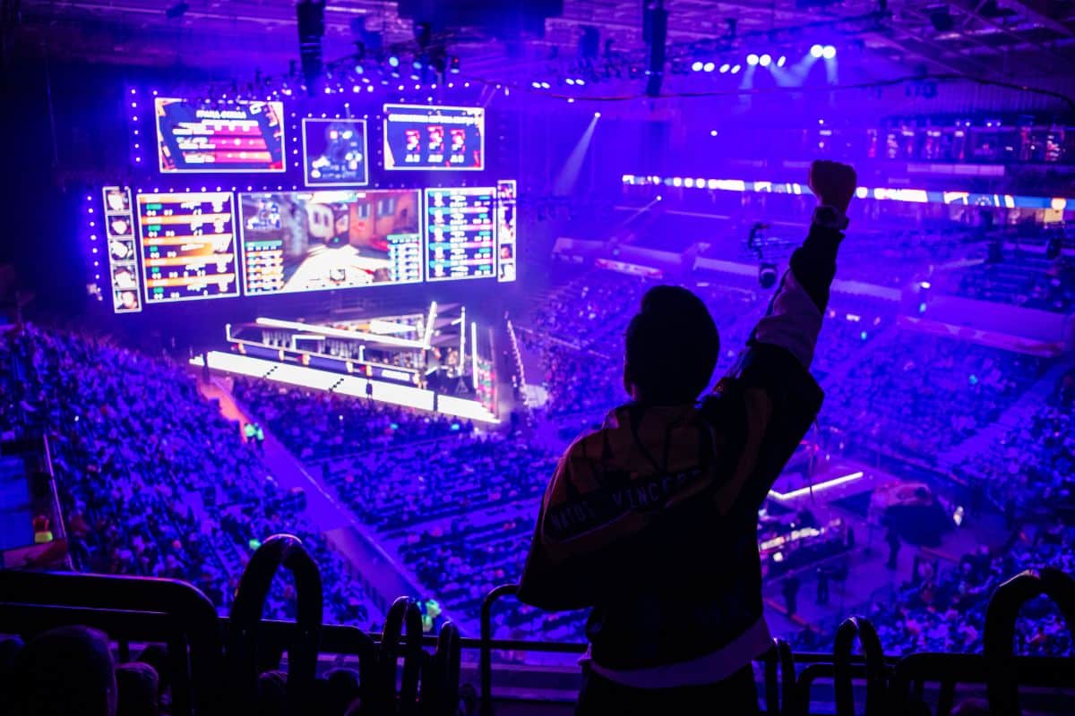 Sports vs Esports