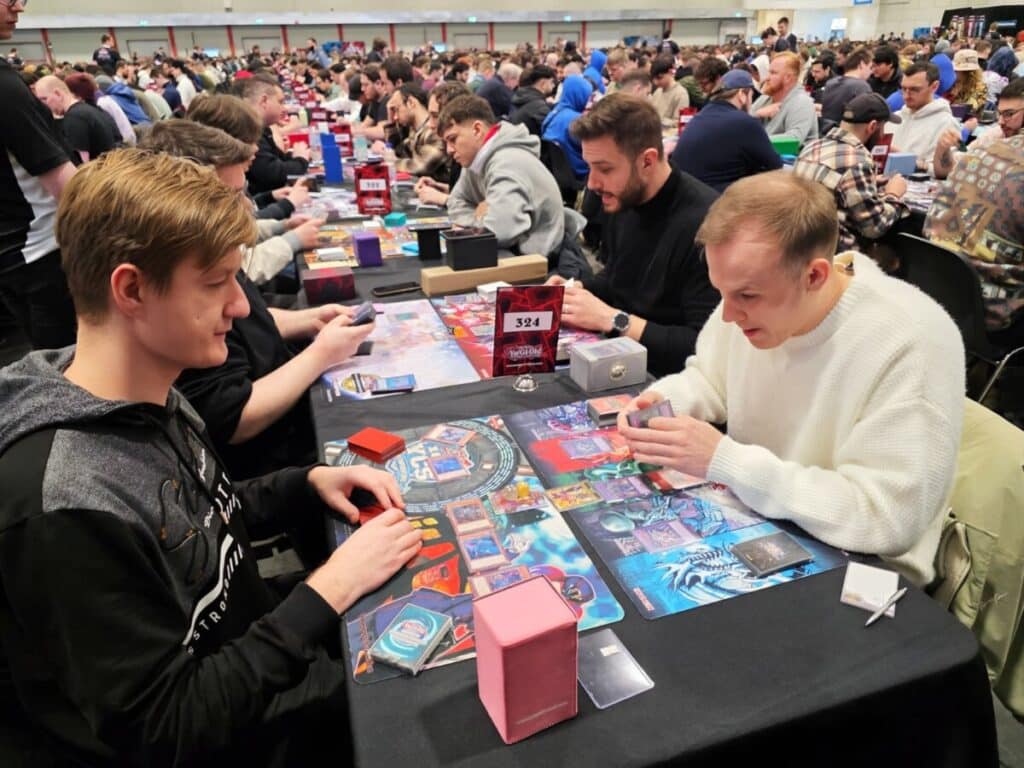 Duellanten bei der Yu-Gi-Oh! Championship Series