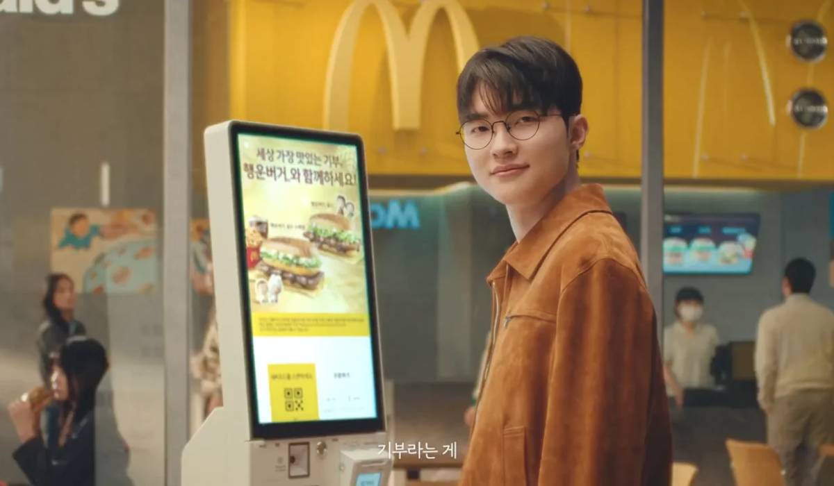 Faker participa en la campaña benéfica navideña de McDonald's