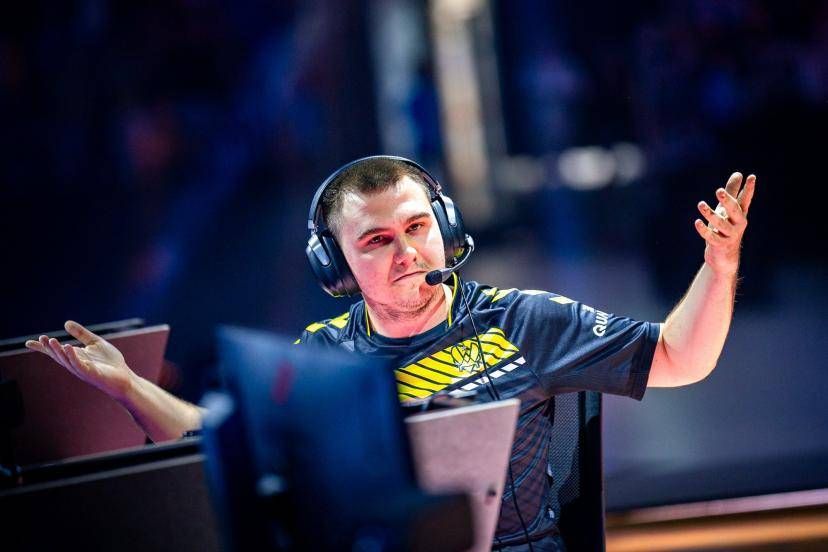 radosin rejoint ninjas in pyjamas, la team suédoise sur Rocket league
