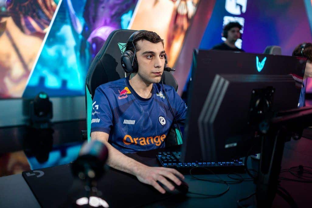 vladi en pleine compétition league of legends avec la Kcorp
