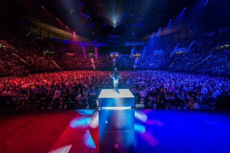 Playoffs LEC Summer 2025 : un duel explosif G2 vs Karmine Corp au premier tour