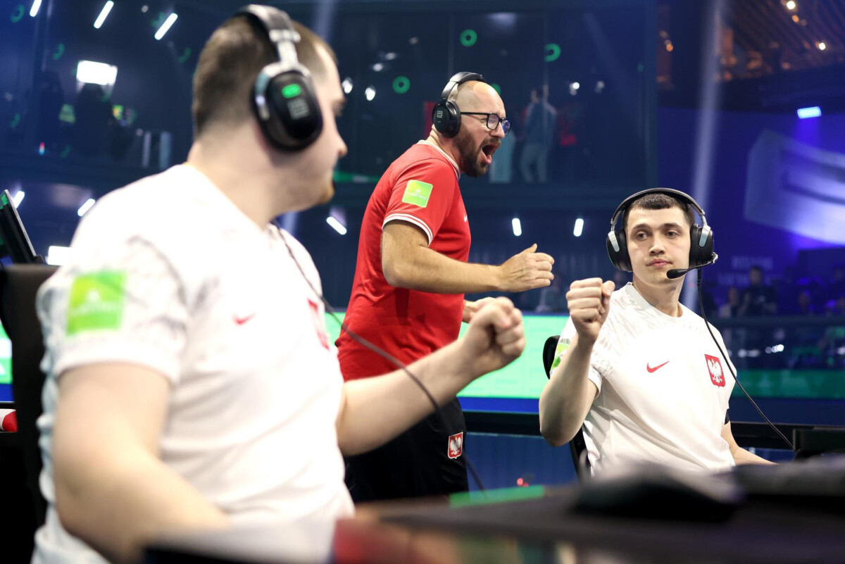 Thailandia e Polonia dominano su eFootball nel Mondiale in Arabia