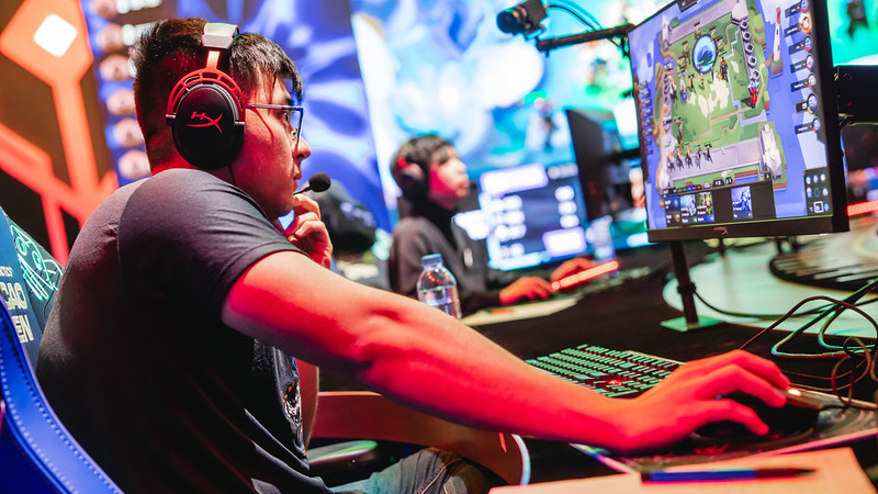Colin Young Wolf in esport game