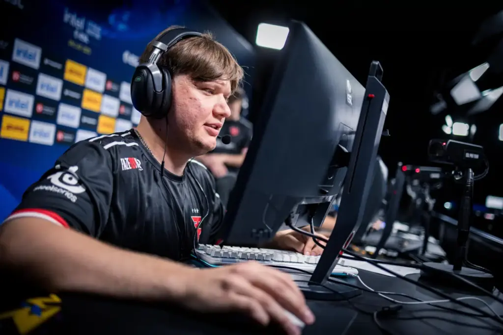 Team Vitality viert overwinning in Counter-Strike 2 terwijl de esports-scene in 2025 explodeert.