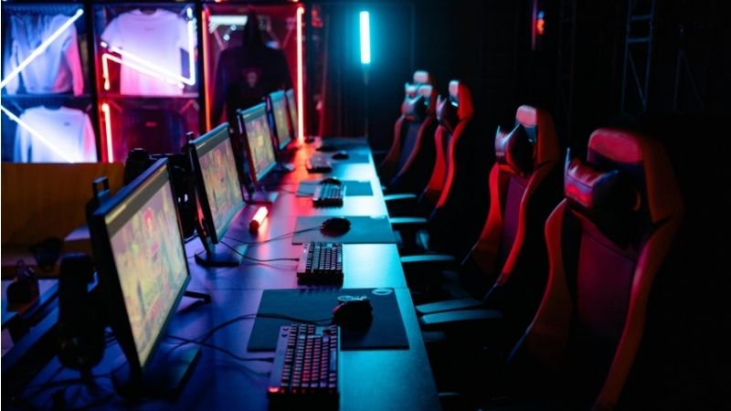 Datoruppsättning inför Esports-tävling