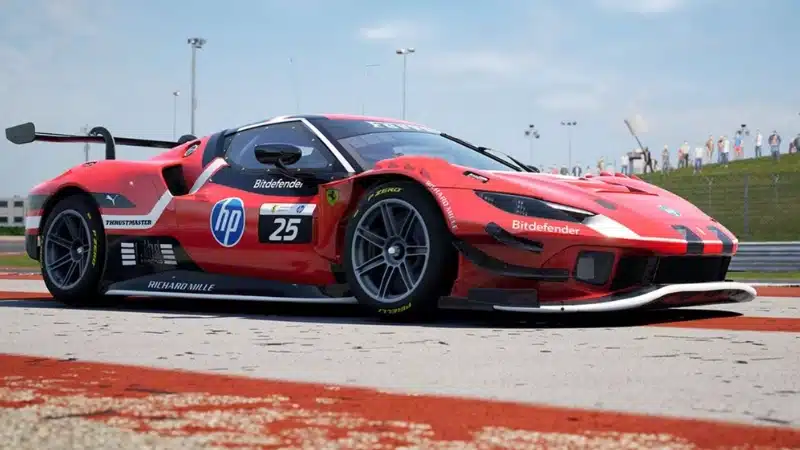 Röd ferrari på en racingbana