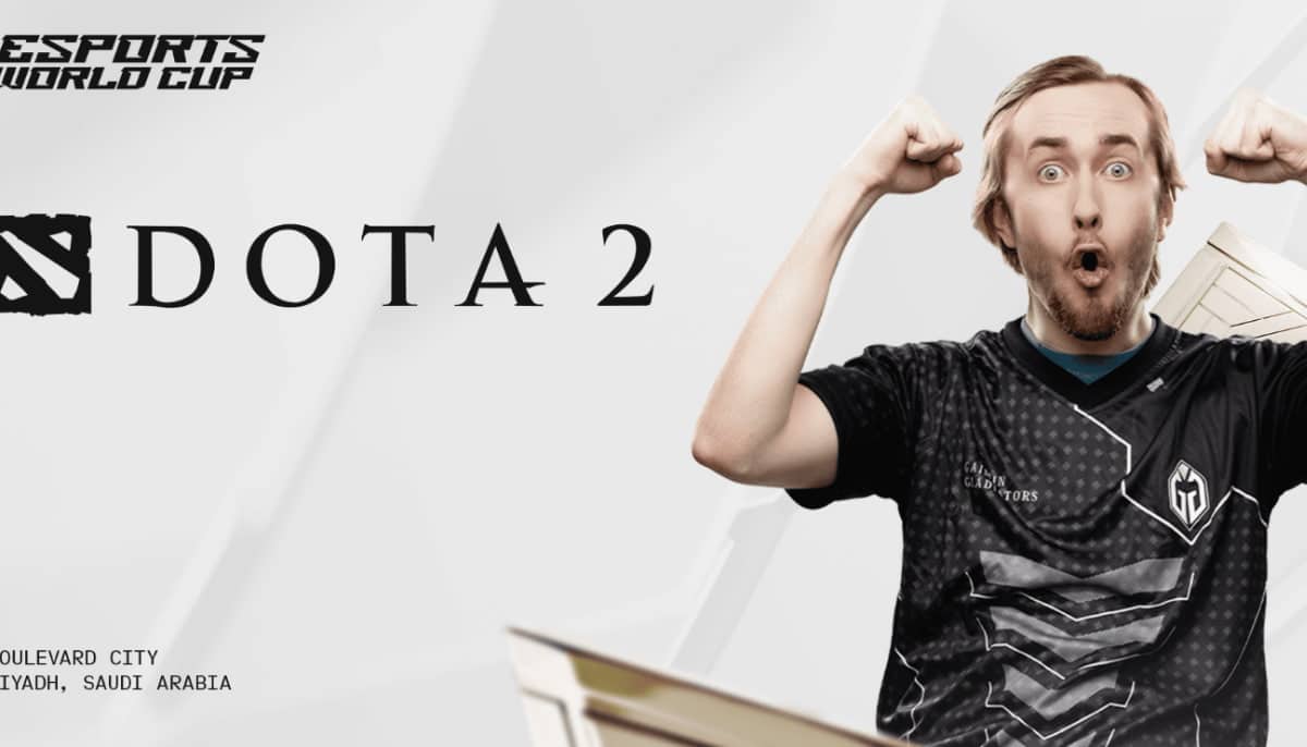 Dota 2-spelare i svart Gaimin Gladiators-tröja firar på Esports World Cup i Riyadh, Saudiarabien.