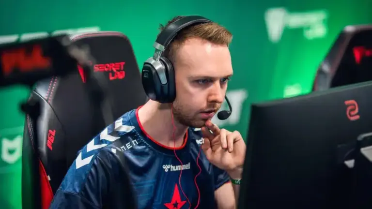 Efter pensionen – Gla1ve tar över som coach för 100 Thieves
