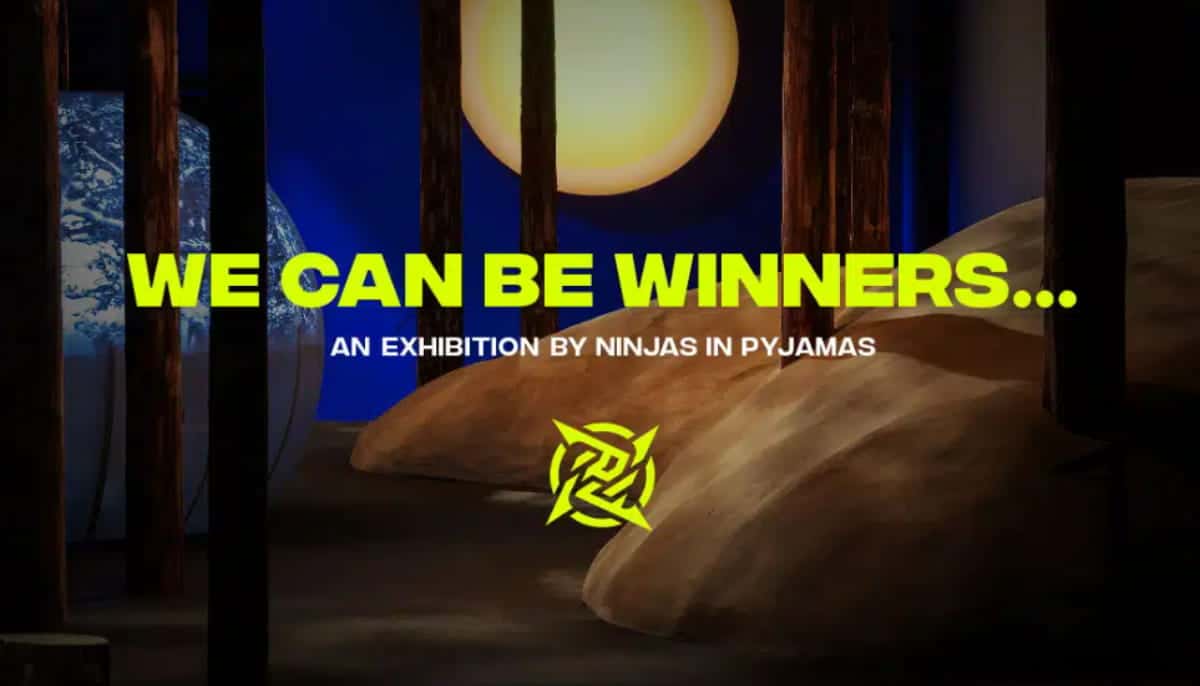 Utställningsmiljö med texten ”We Can Be Winners… An Exhibition by Ninjas in Pyjamas”