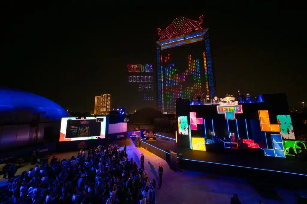 Red Bull Tetris världsmästerskap i Dubai med stor publik