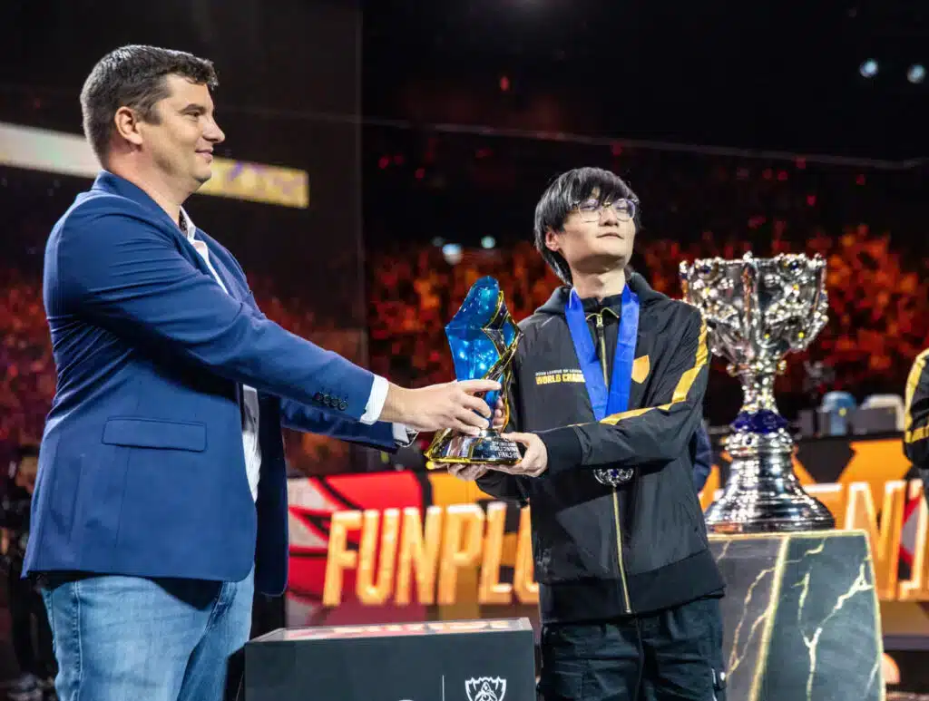 LoL FPX Tian Worlds 2019