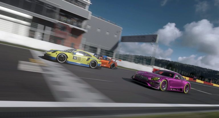 World Pro Racing straps in partnership with HyperX