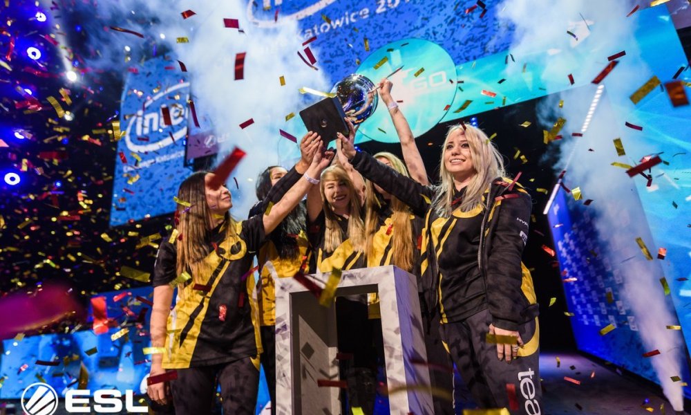 Dignitas Fe women esports