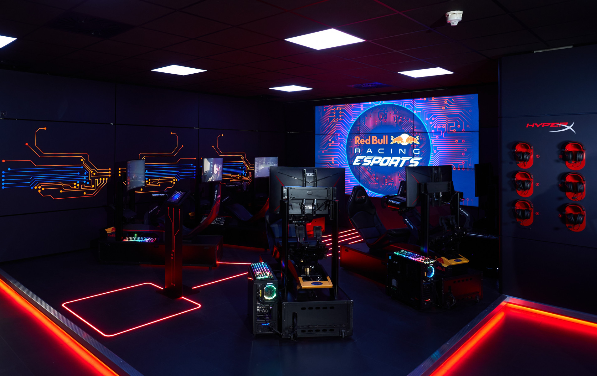 Red Bull Racing Esports x HyperX