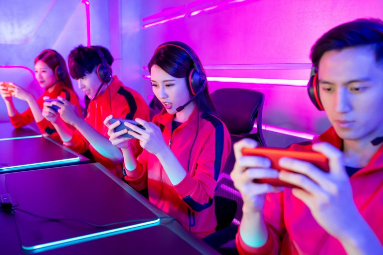 Broadcasting mobile esports' potential