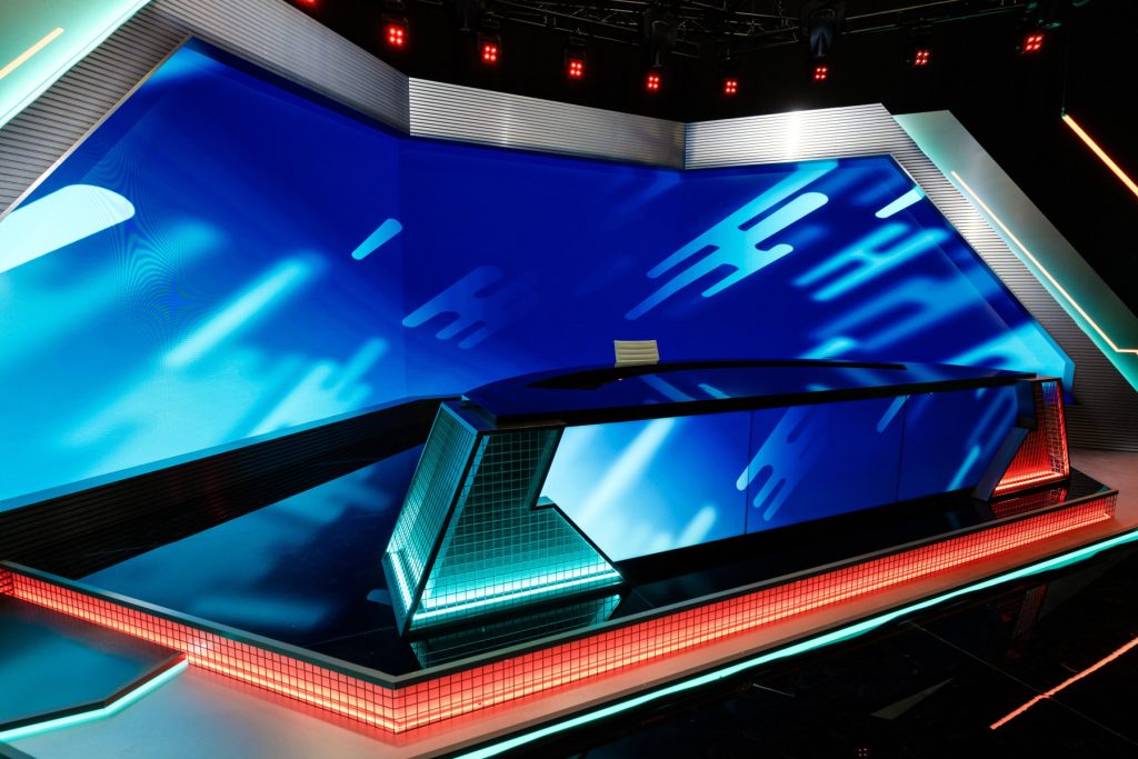 Riot Games Arena analyst desk