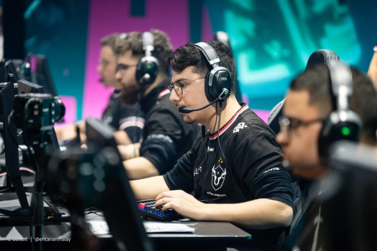 w7m Esports acquires Fluxo's R6 Share 2025 spot