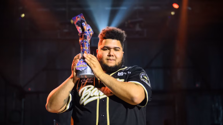 Street Fighter 6 champion MenaRD signs with Weibo Gaming