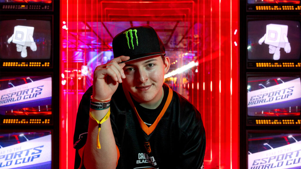 Image of Warzone player Fifakill wearing a Monster Energy hat