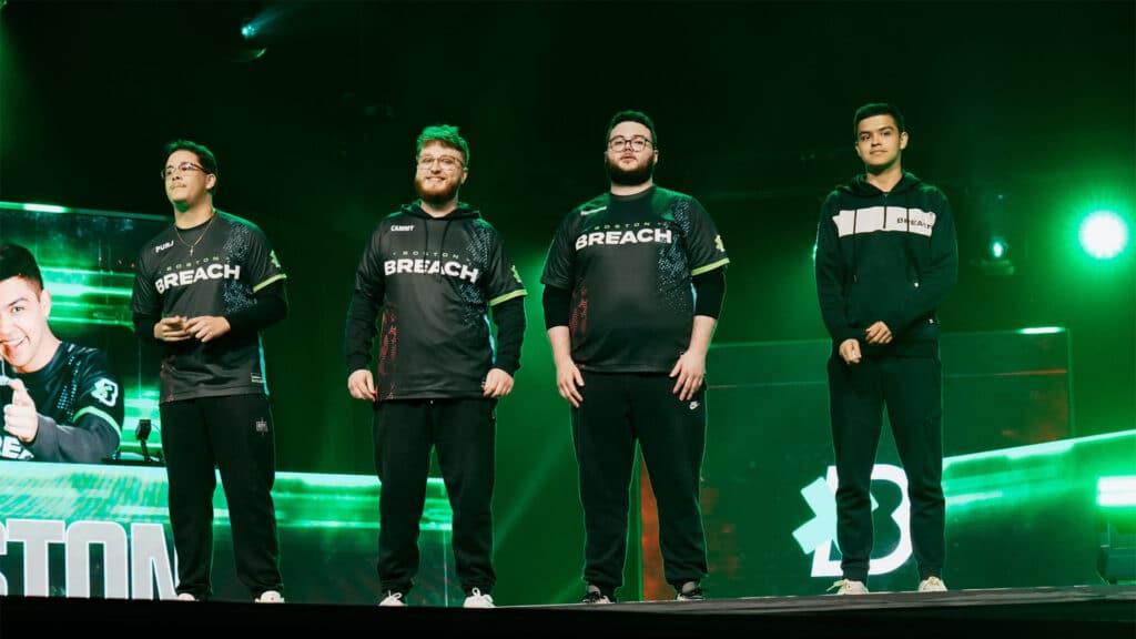 Image of Boston Breach players standing on CDL event stage