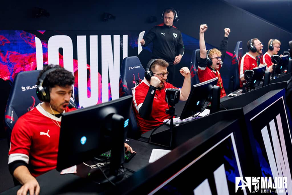 Image of MOUZ competing on stage at BLAST.tv Austin Major