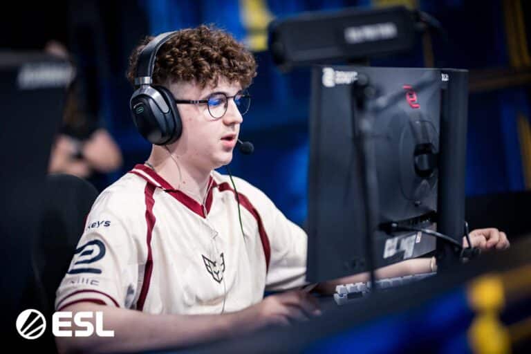 HEROIC benches gr1ks, signs Alkaren on loan