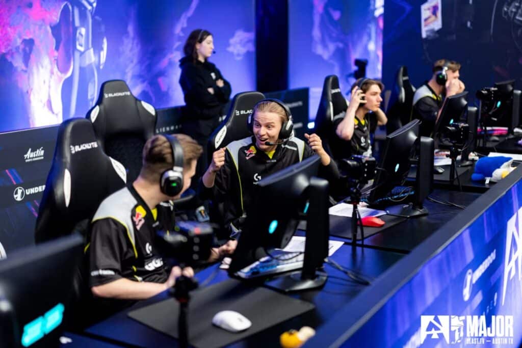 Image of NAVI Counter-Strike roster competing at BLAST Austin Major