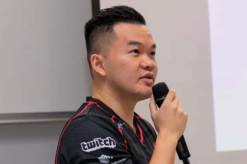 Image of TALON Esports CEO Sean Zhang talking into microphone