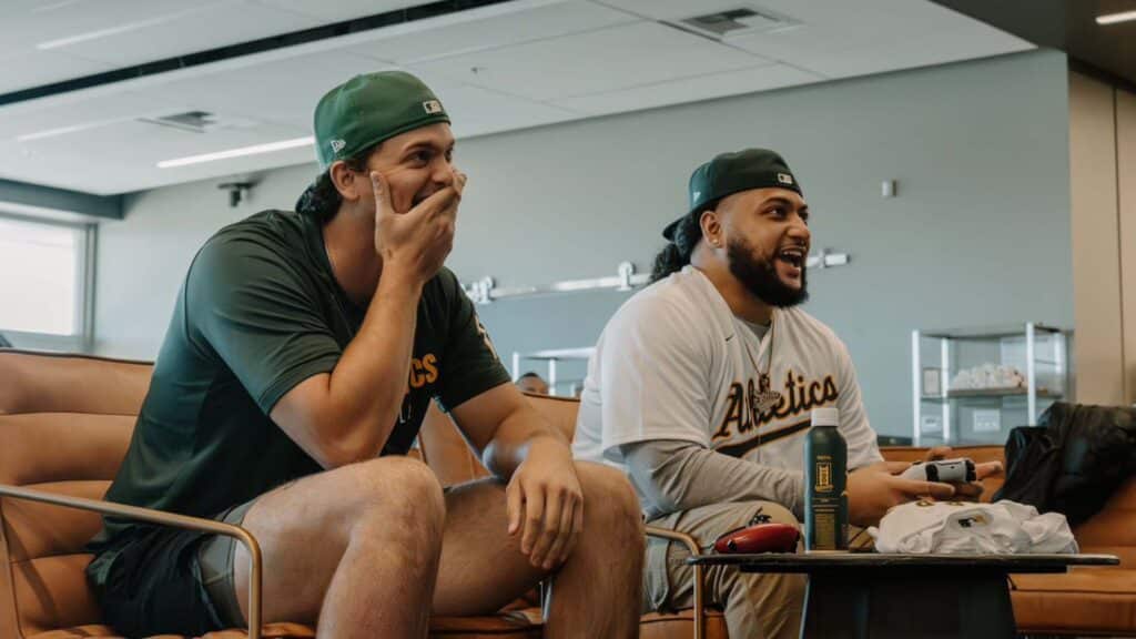 Image of Team Falcons Warzone player Hisoka playing games with Athletics baseball player