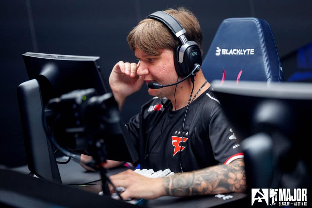 Image of Counter-Strike player s1mple competing for FaZe Clan at BLAST Austin Major