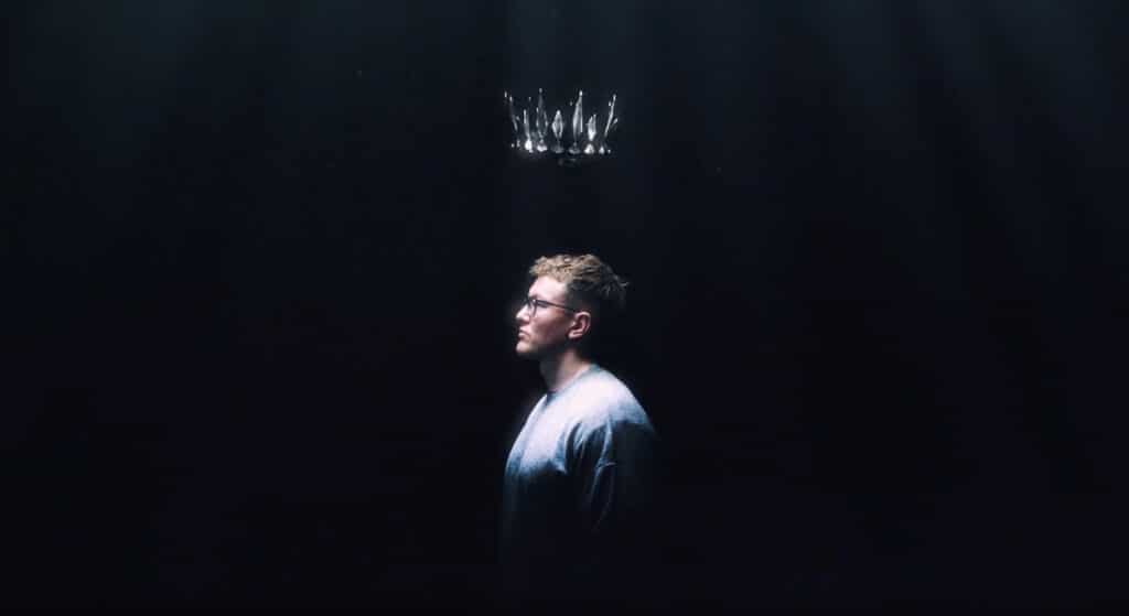 screenshot of crown descending onto rain's head