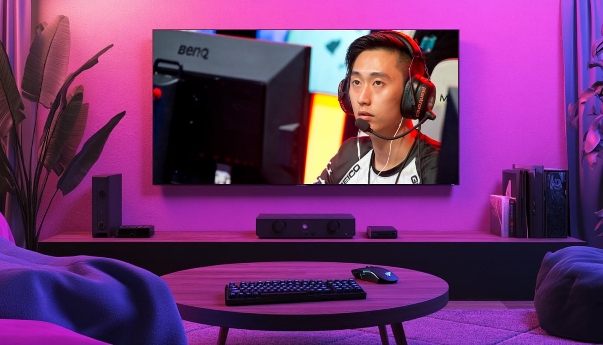 A large TV displays Harrison “psalm” Chang