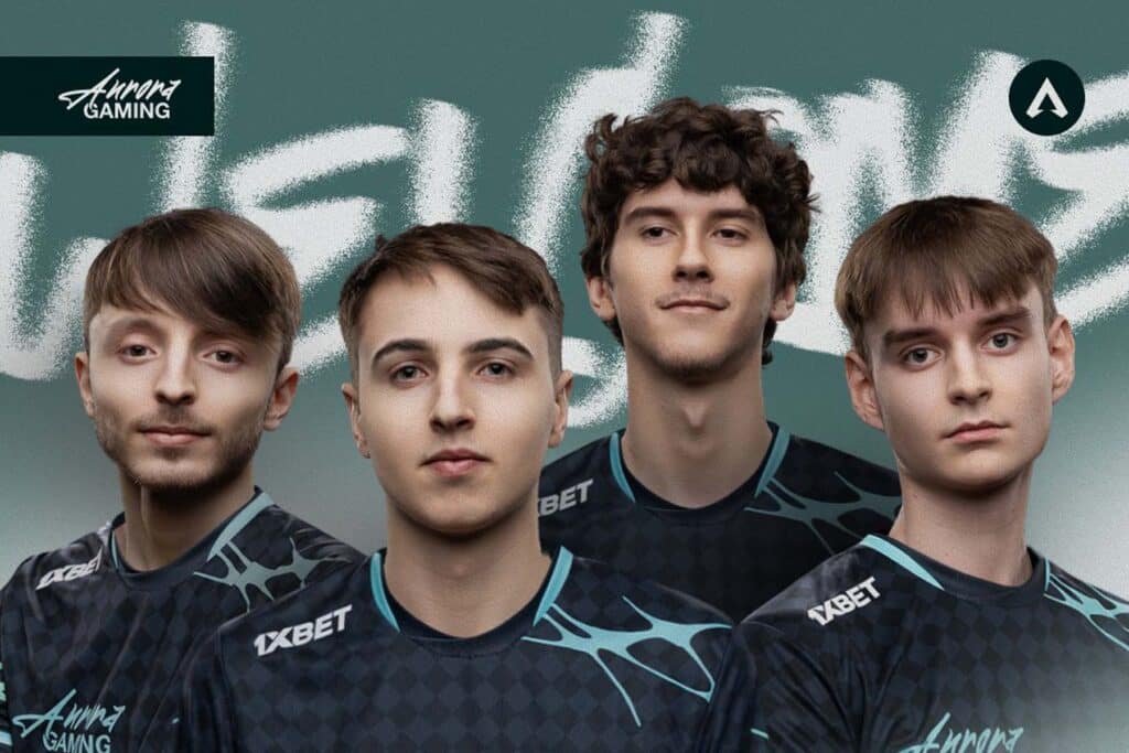 Image of Aurora Gaming Apex Legends roster wearing grey and turquoise jerseys on a pale green and white background