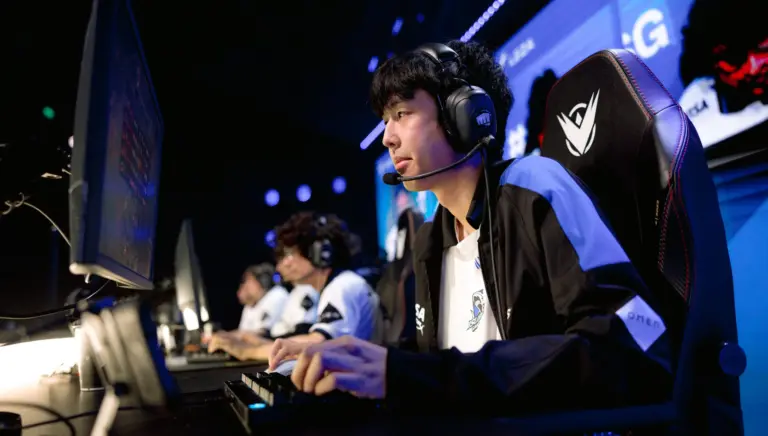 LYON fields top-lane substitute amid Zamudo visa issues