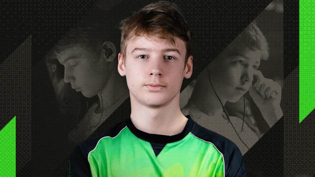 Image of Counter-Strike player MaiL09 wearing green and black Alliance jersey on a grey and green background
