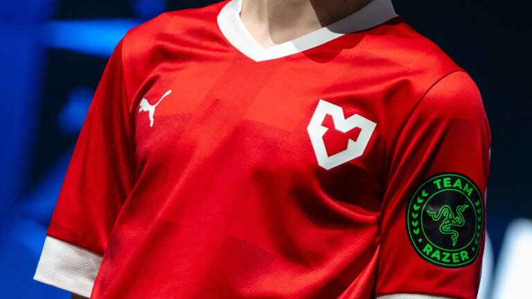 MOUZ and Razer renew partnership for two more years