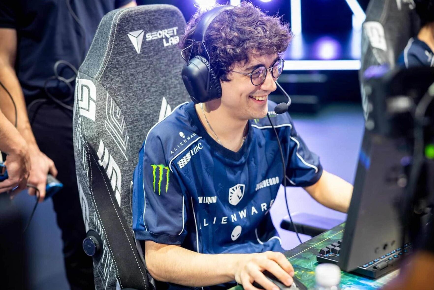 Team Liquid players smile and talk backstage after a match, showing confidence despite early losses and reinforcing why many still see TL as the strongest LCS team.