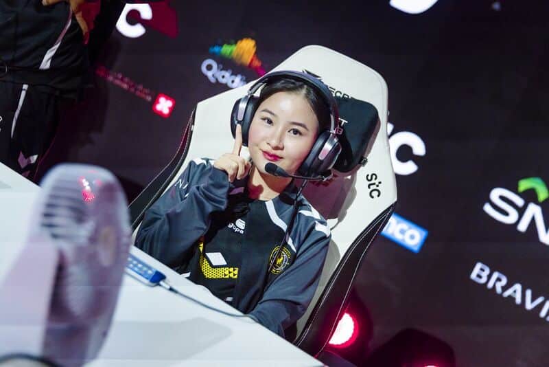 “Keep fighting for your dream”: Team Vitality MLBB pro Vivian on overcoming challenges and judgement to become a top esports pro