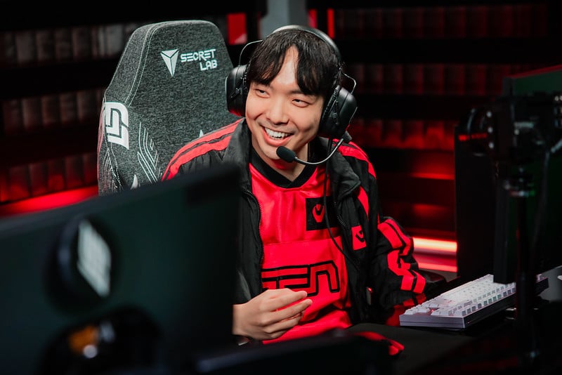 “It’s very sad for players and coaches”: Esports pros react to sudden Esports Nations Cup delay with further training, confusion, and a wedding