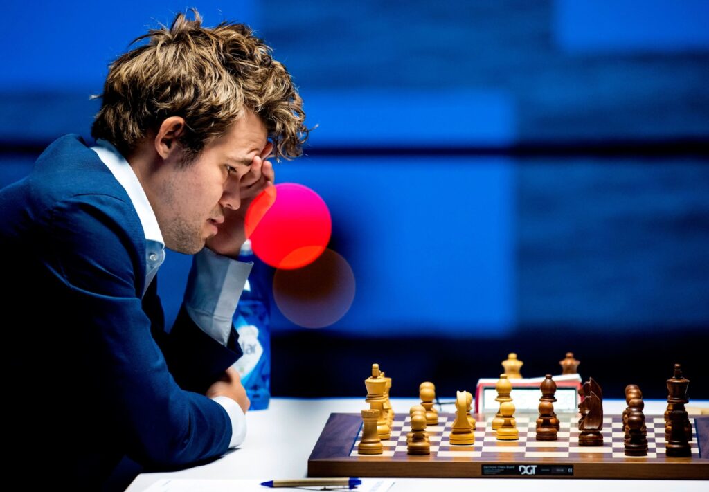 magnus carlsen playing chess