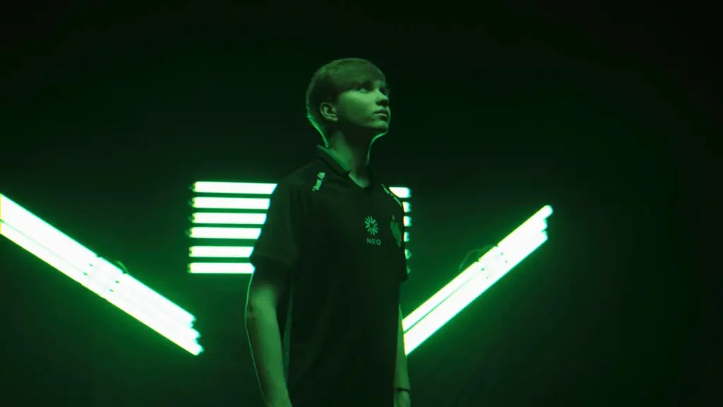 Major MVP m0NESY stays at Falcons through 2030